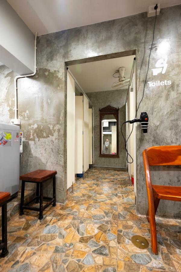Check-in My Hostel Bangkok Exterior foto